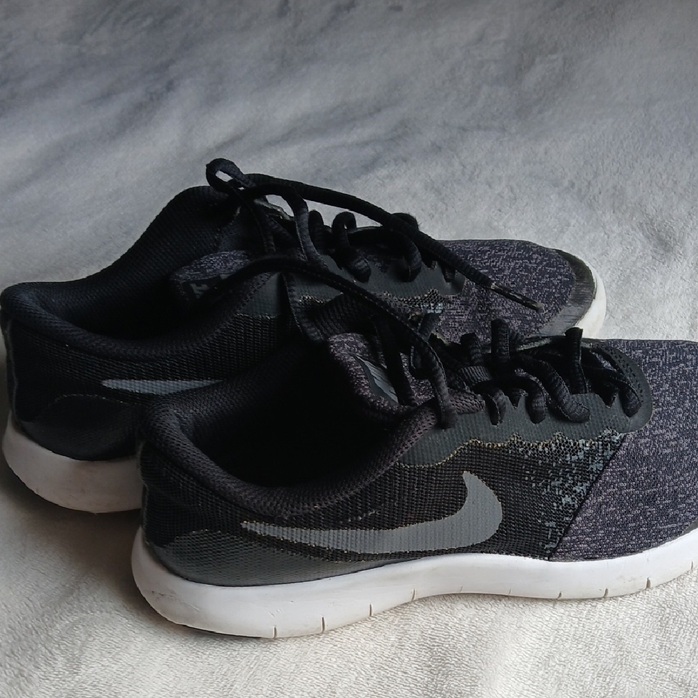 Nike Black Flex Contact Athletic Sneakers - Picture 7 of 7